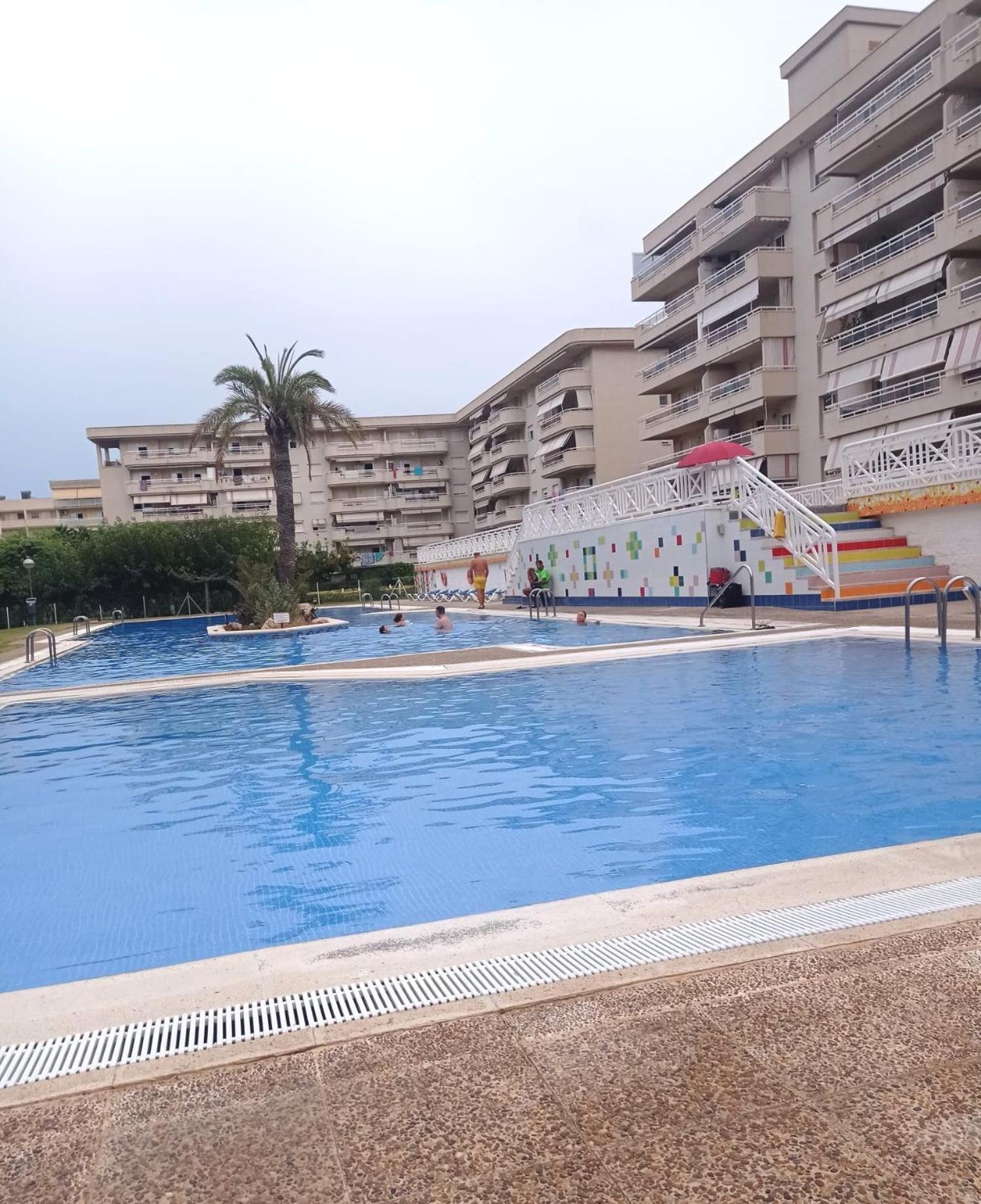 Pina Beach Holidays La Pineda Exteriör bild